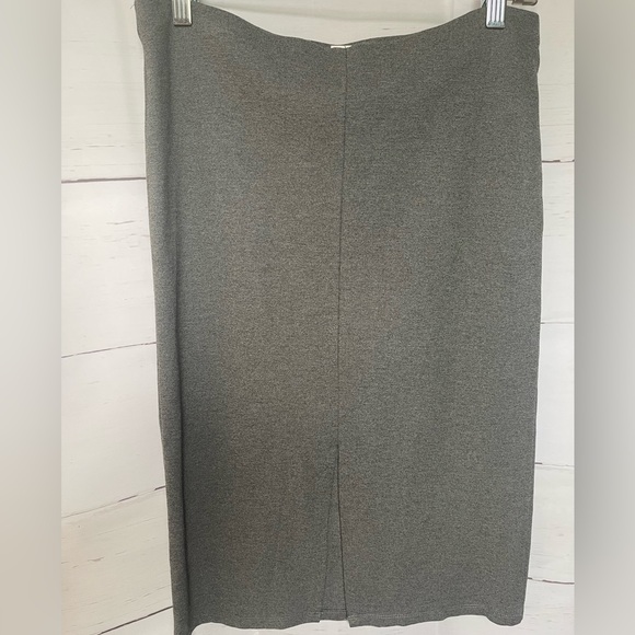 H&M Dresses & Skirts - H&M Midi Skirt w/ Front Split - Sz M